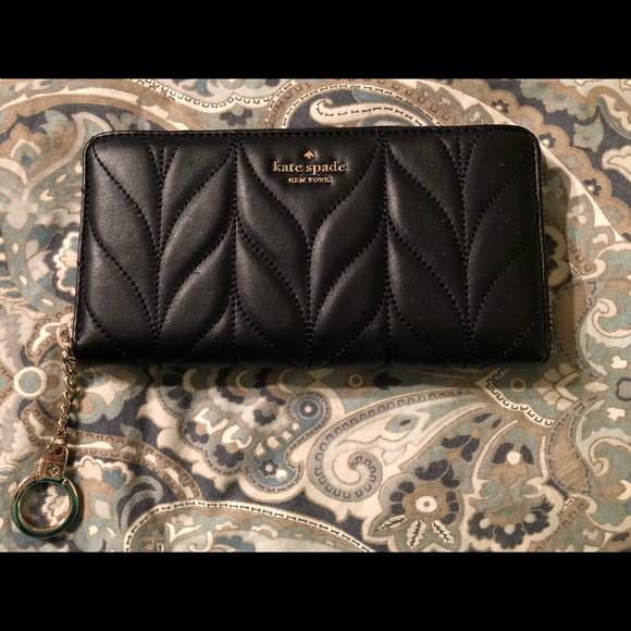 kate spade Handbags - Kate Spade Briar Lane Quilted Wallet